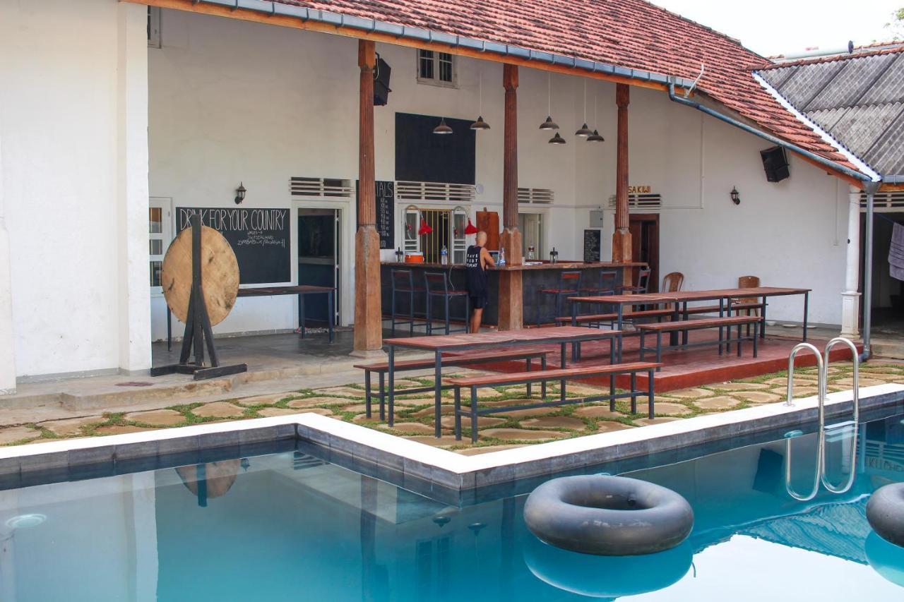 Why Not Backpackers Mirissa Exterior foto